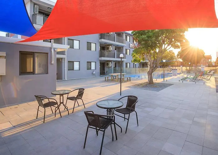 Batavia Apartments